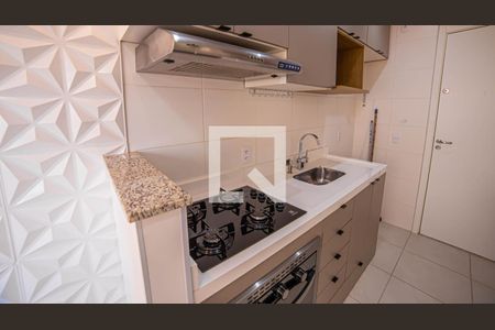 Cozinha de apartamento para alugar com 2 quartos, 35m² em Parque Fongaro, São Paulo