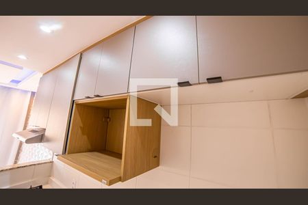 Cozinha de apartamento para alugar com 2 quartos, 35m² em Parque Fongaro, São Paulo