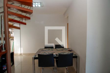 Apartamento à venda com 3 quartos, 130m² em Fernão Dias, Belo Horizonte