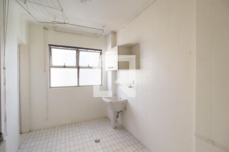 Apartamento para alugar com 120m², 3 quartos e 1 vagaÁrea de Serviço