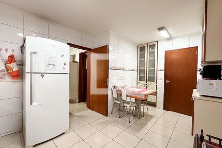 Apartamento à venda com 150m², 3 quartos e 3 vagasCopa