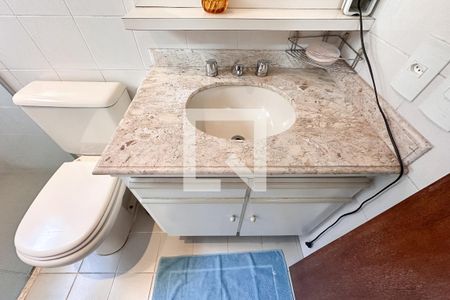 Apartamento à venda com 150m², 3 quartos e 3 vagasBanheiro do Quarto 2