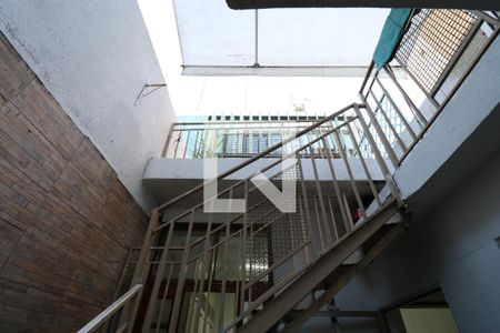 Casa para alugar com 120m², 2 quartos e 1 vagaEscada