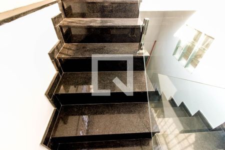 Escada de Acesso de casa para alugar com 1 quarto, 70m² em Vila Gomes Cardim, São Paulo