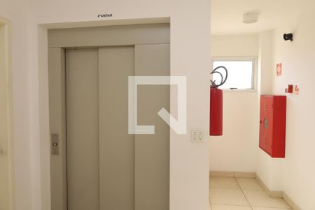 Apartamento à venda com 52m², 2 quartos e 1 vagaÁrea comum - Saguão do andar