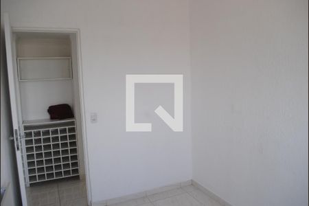 Quarto de apartamento para alugar com 2 quartos, 50m² em Jardim das Margaridas, Salvador