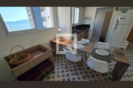 Detalhe Sala de apartamento para alugar com 2 quartos, 73m² em Ponta da Praia, Santos