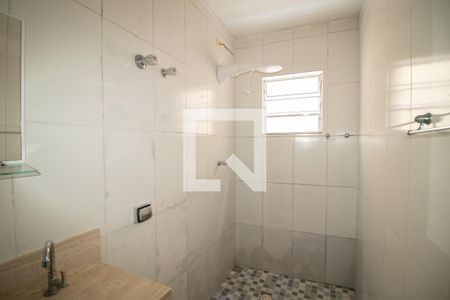 Banheiro de casa para alugar com 1 quarto, 50m² em Vila Maria Alta, São Paulo