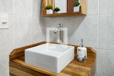 Apartamento para alugar com 72m², 2 quartos e 1 vaga Apartamento para alugar com 72m², 2 quartos e 1 vagaBanheiro