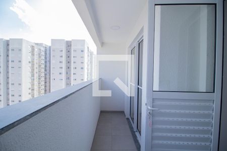 Apartamento à venda com 43m², 2 quartos e 1 vagaÁrea de Serviço e sacada