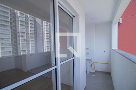 Apartamento à venda com 43m², 2 quartos e 1 vagaÁrea de Serviço e sacada