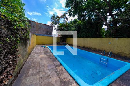 Casa para alugar com 421m², 3 quartos e 5 vagas Casa para alugar com 421m², 3 quartos e 5 vagasPiscina
