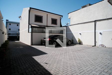 Casa à venda com 70m², 2 quartos e 1 vagaFachada
