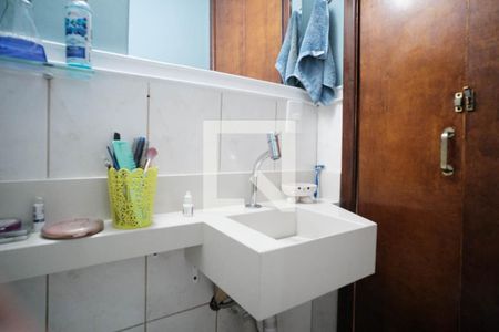 Casa à venda com 70m², 2 quartos e 1 vagaLavabo