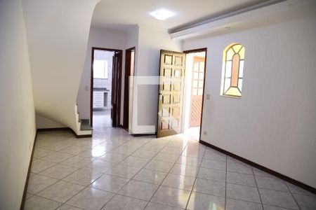 Sala de casa para alugar com 3 quartos, 100m² em Jardim Mangalot, São Paulo