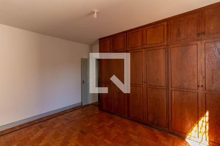 Casa para alugar com 3 quartos, 200m² em Carlos Prates, Belo Horizonte