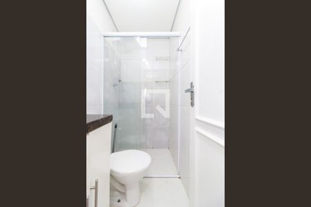 Banheiro de kitnet/studio para alugar com 0 quarto, 14m² em Brooklin, São Paulo