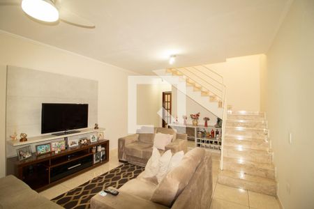 Sala de casa para alugar com 4 quartos, 126m² em Vila Nova Carolina, São Paulo