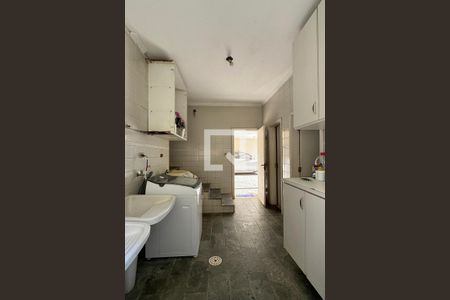 Casa de condomínio à venda com 350m², 4 quartos e 5 vagasÁrea de Serviço