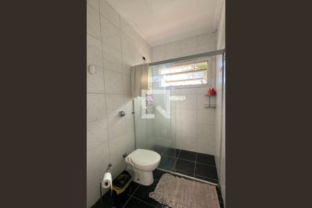 Casa de condomínio à venda com 350m², 4 quartos e 5 vagasBanheiro da Suíte 4