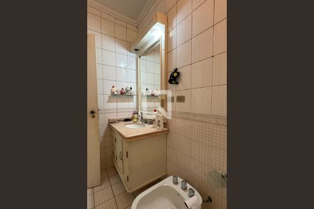 Casa de condomínio à venda com 350m², 4 quartos e 5 vagasBanheiro da Suíte 2