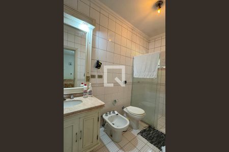 Casa de condomínio à venda com 350m², 4 quartos e 5 vagasBanheiro da Suíte 2