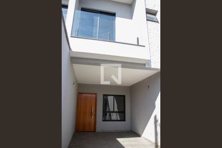 Casa de condomínio à venda com 118m², 3 quartos e 2 vagasFachada