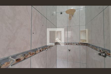 Casa para alugar com 110m², 3 quartos e 2 vagasBanheiro Social