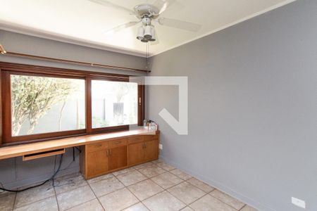 Casa à venda com 1000m², 4 quartos e 4 vagasEscritório