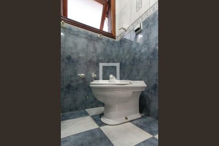 Casa à venda com 1000m², 4 quartos e 4 vagasBanheiro da Suíte 2