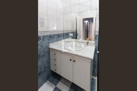 Casa à venda com 1000m², 4 quartos e 4 vagasBanheiro da Suíte 2