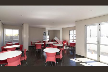 Apartamento para alugar com 50m², 2 quartos e 1 vaga Apartamento para alugar com 50m², 2 quartos e 1 vagaÁrea comum - Salão de festas