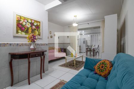 Sala de casa para alugar com 2 quartos, 94m² em Rubem Berta , Porto Alegre