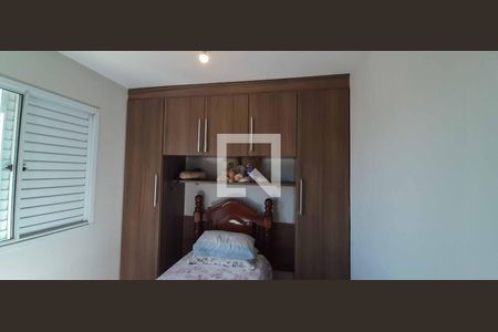Quarto de apartamento à venda com 2 quartos, 50m² em Km 18, Osasco