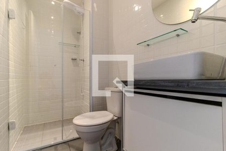 Banheiro de kitnet/studio para alugar com 1 quarto, 46m² em República, São Paulo
