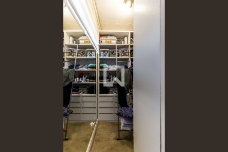 Apartamento à venda com 270m², 4 quartos e 2 vagasSuíte 1 - Closet