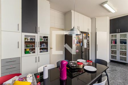 Apartamento à venda com 270m², 4 quartos e 2 vagasCozinha