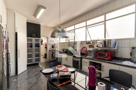 Apartamento à venda com 270m², 4 quartos e 2 vagasCozinha