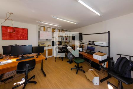 Casa para alugar com 465m², 4 quartos e 5 vagasSala externa