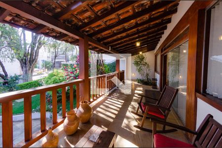 Casa para alugar com 465m², 4 quartos e 5 vagasVaranda