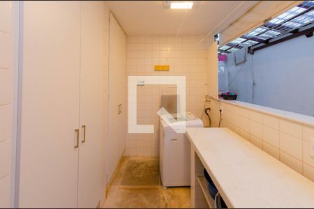 Casa para alugar com 465m², 4 quartos e 5 vagasÁrea de serviço