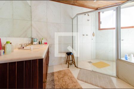 Casa para alugar com 465m², 4 quartos e 5 vagasBanheiro suíte