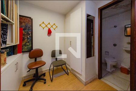 Casa para alugar com 465m², 4 quartos e 5 vagasQuarto de serviço