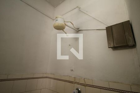 Banheiro de casa para alugar com 1 quarto, 60m² em Olaria, Rio de Janeiro