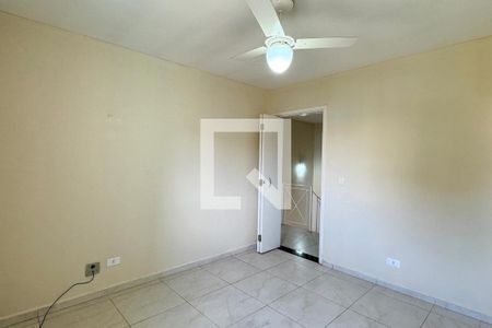 Casa de condomínio à venda com 130m², 3 quartos e 2 vagasQuarto 2