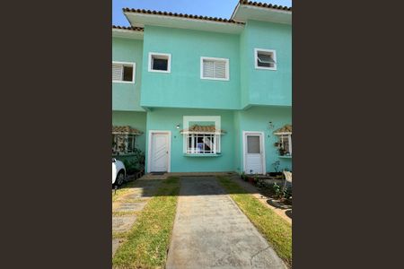 Casa de condomínio à venda com 130m², 3 quartos e 2 vagasFachada