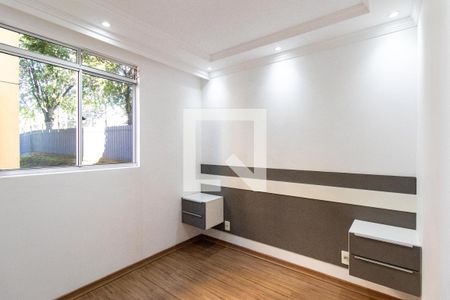 Quarto 2 de apartamento para alugar com 2 quartos, 58m² em Sítio Cercado, Curitiba