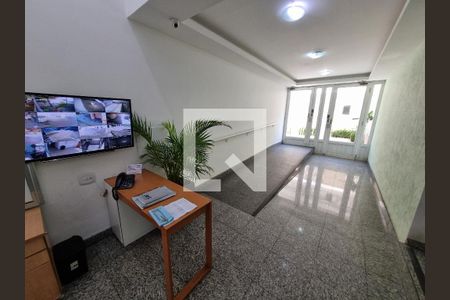 Apartamento para alugar com 60m², 2 quartos e 2 vagas Apartamento para alugar com 60m², 2 quartos e 2 vagasHall de entrada