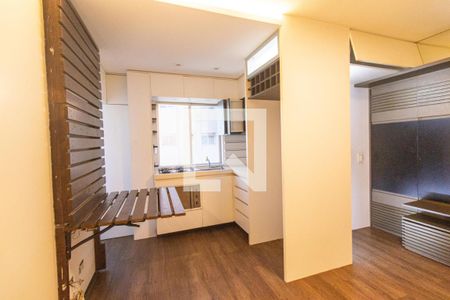 Sala de apartamento para alugar com 1 quarto, 35m² em Cristo Rei, Curitiba