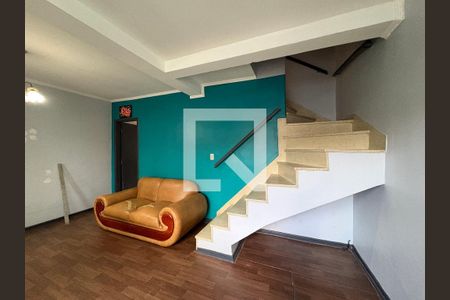 Sala de casa à venda com 3 quartos, 120m² em Vila Cruz das Almas, São Paulo